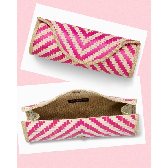 Tommy Bahama Handbags - Tommy Bahama Pink and Cream Woven Clutch
